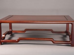 51007 MESA DE EXPOSICIÓN RECTANGULAR MARRÓN