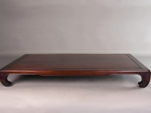 MRC-18I-5886 MESA DE EXPOSICIÓN RECTANGULAR MARRÓN